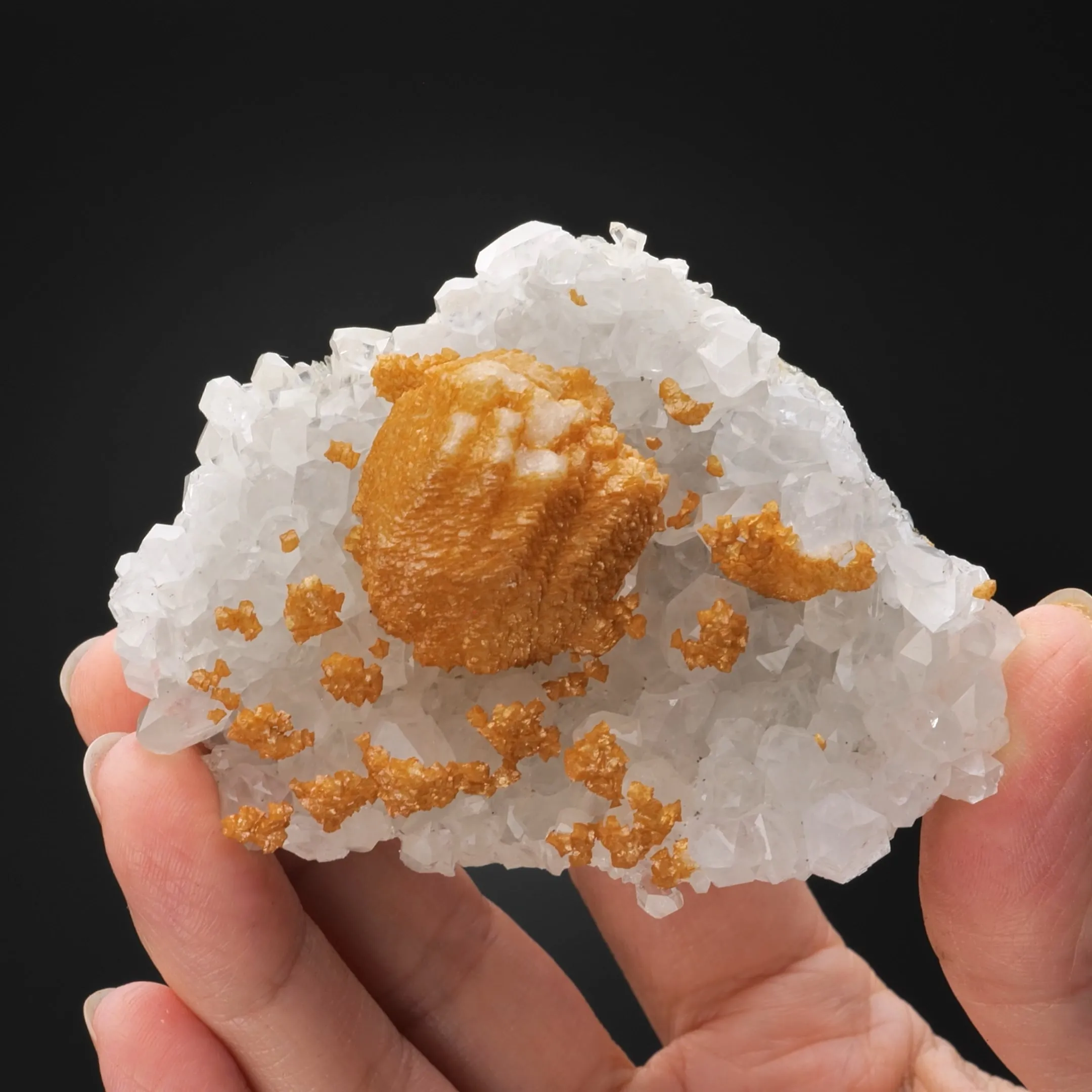 Calcite on Quartz - image 2