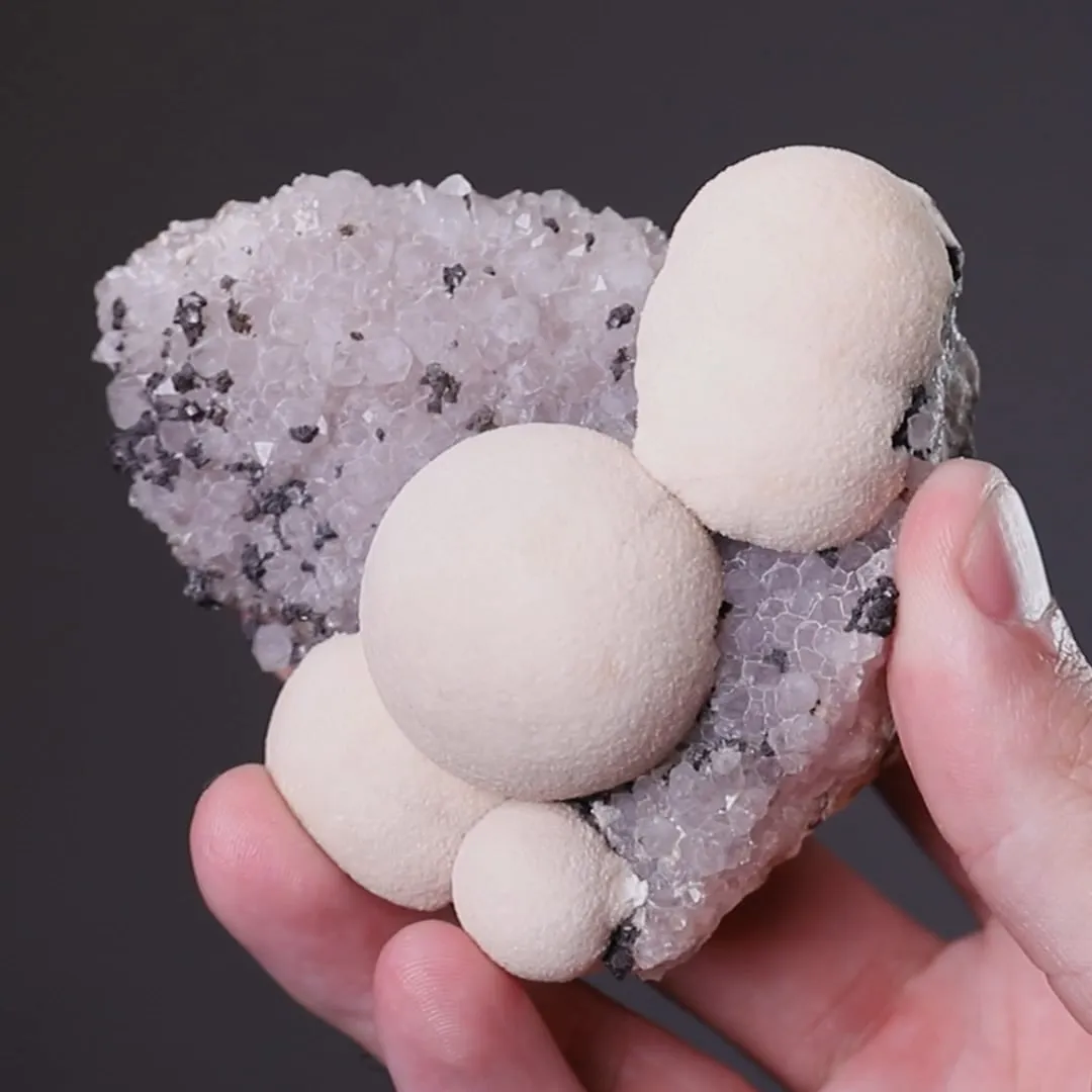 Calcite on Quartz - image 2