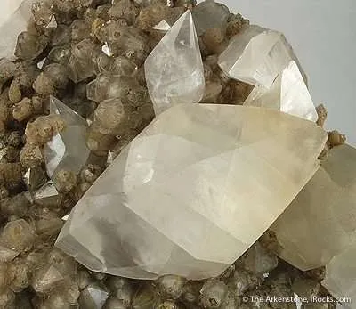Calcite on Quartz - image 3