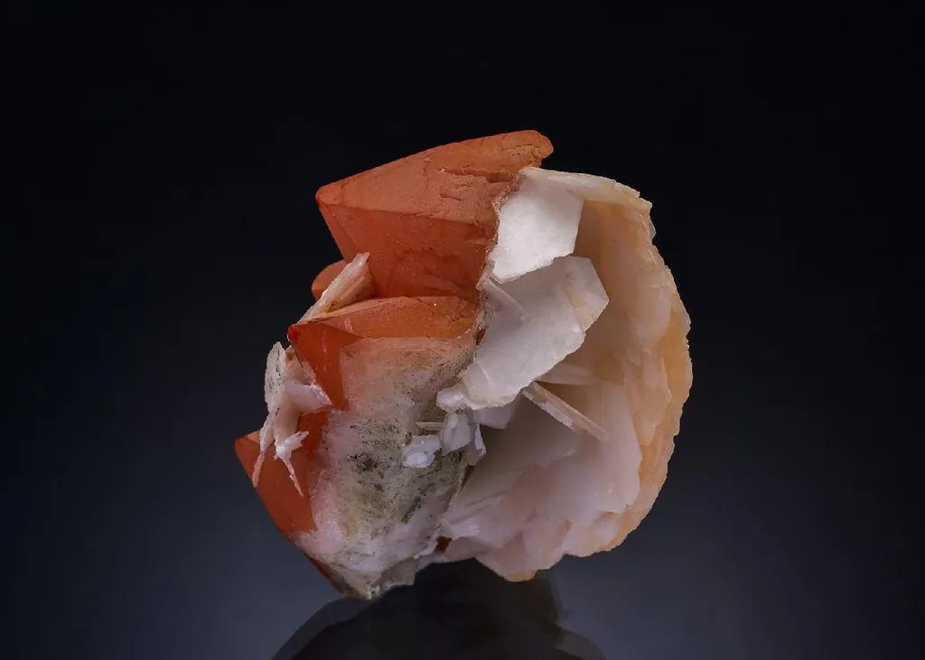 Calcite on Quartz image