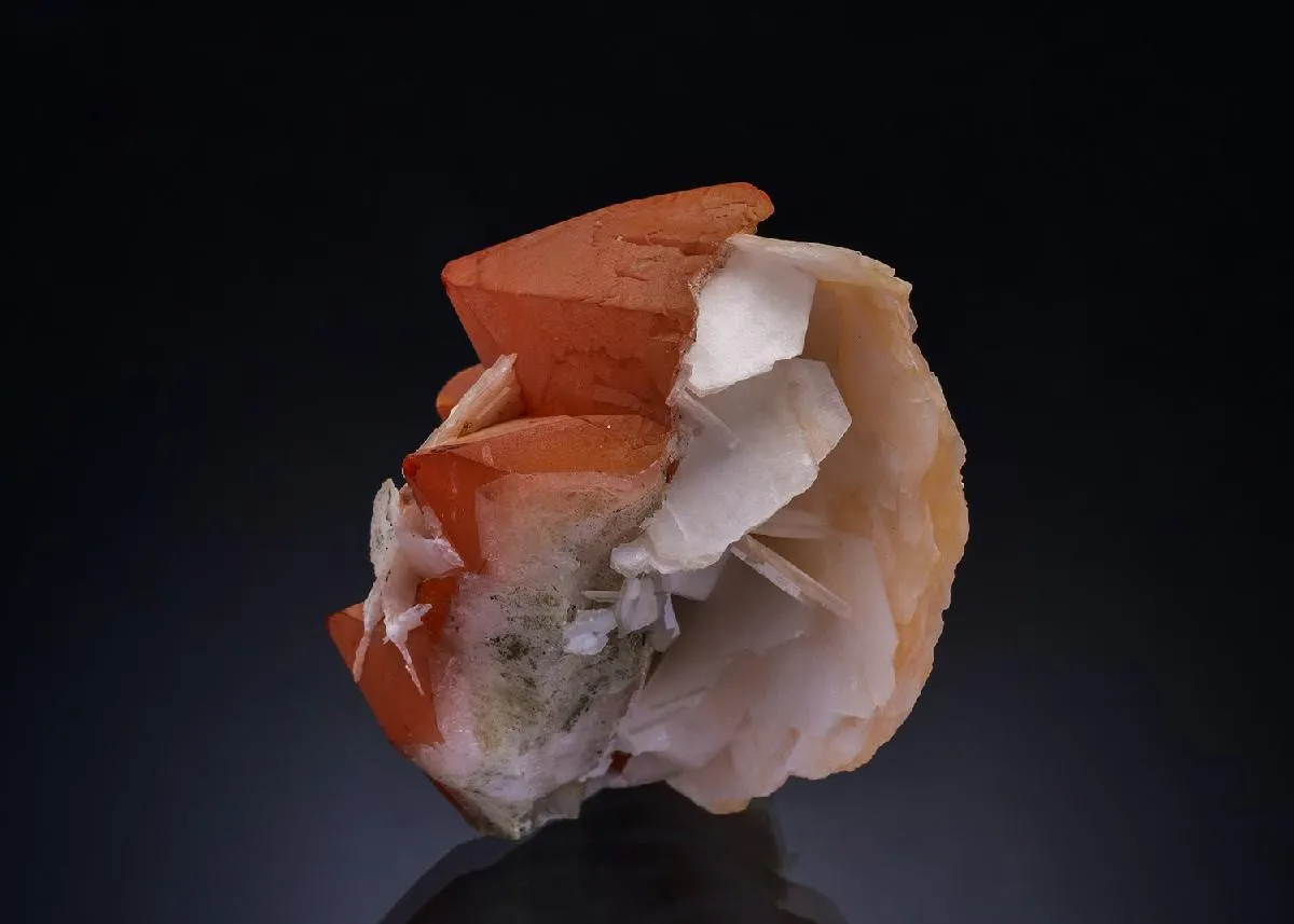Calcite on Quartz - image 1