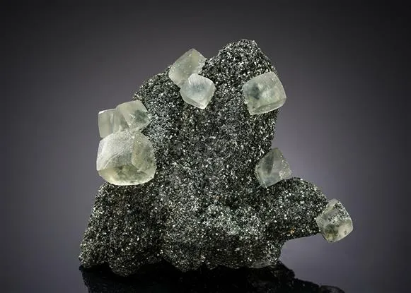 Calcite on Quartz with Chlorite image