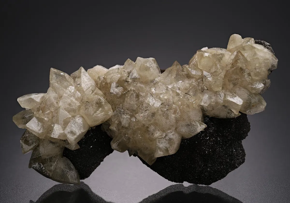 Calcite on Schalenblende - image 1