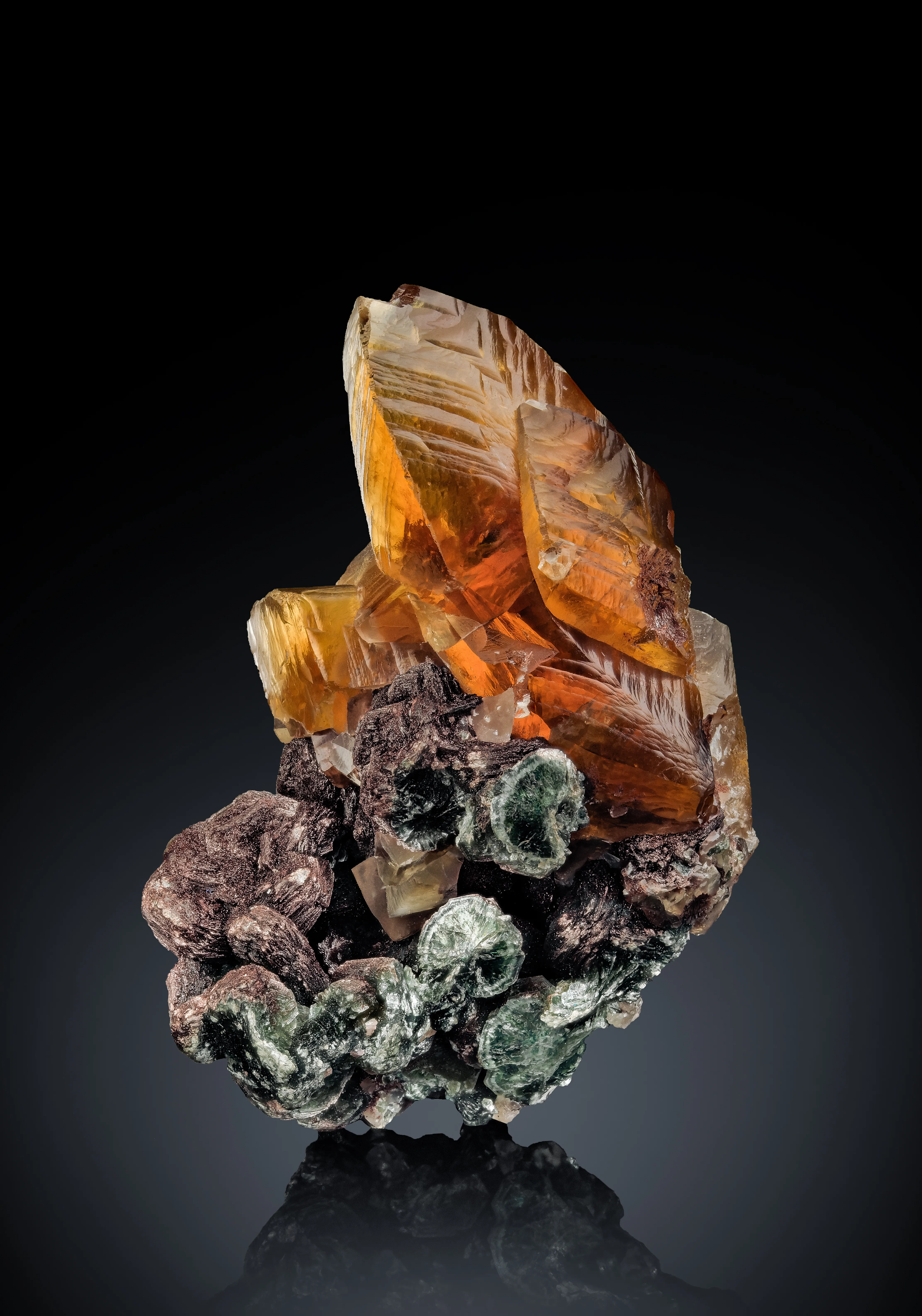 Calcite on Seraphinite - image 1