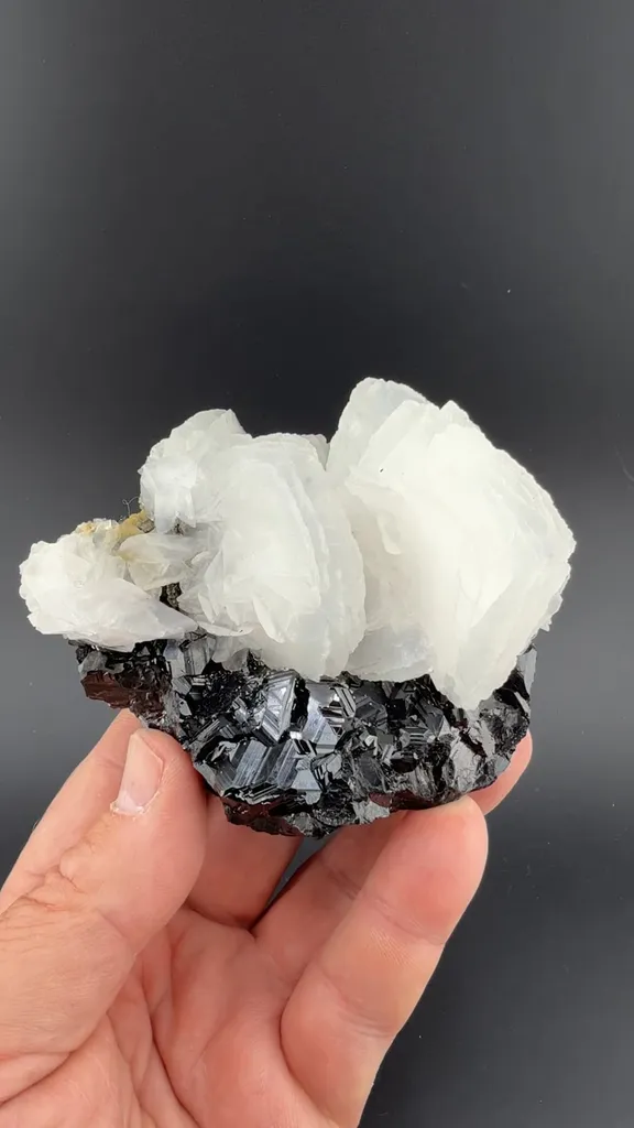 Calcite on Sphalerite image