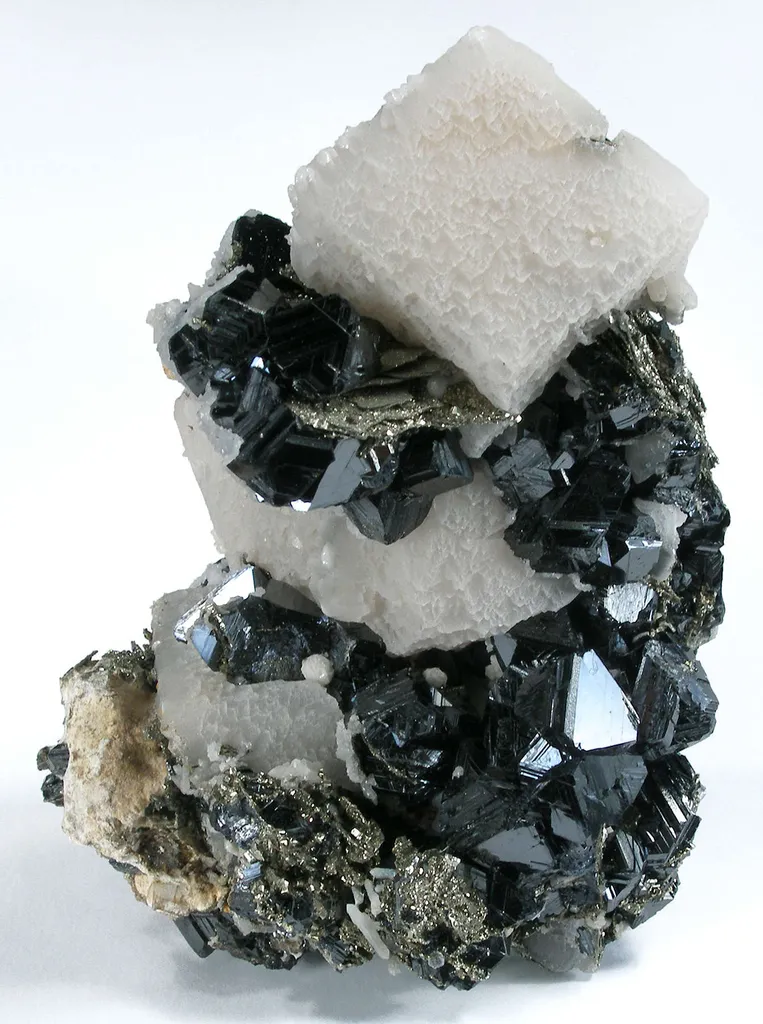 Calcite on Sphalerite and Pyrite image