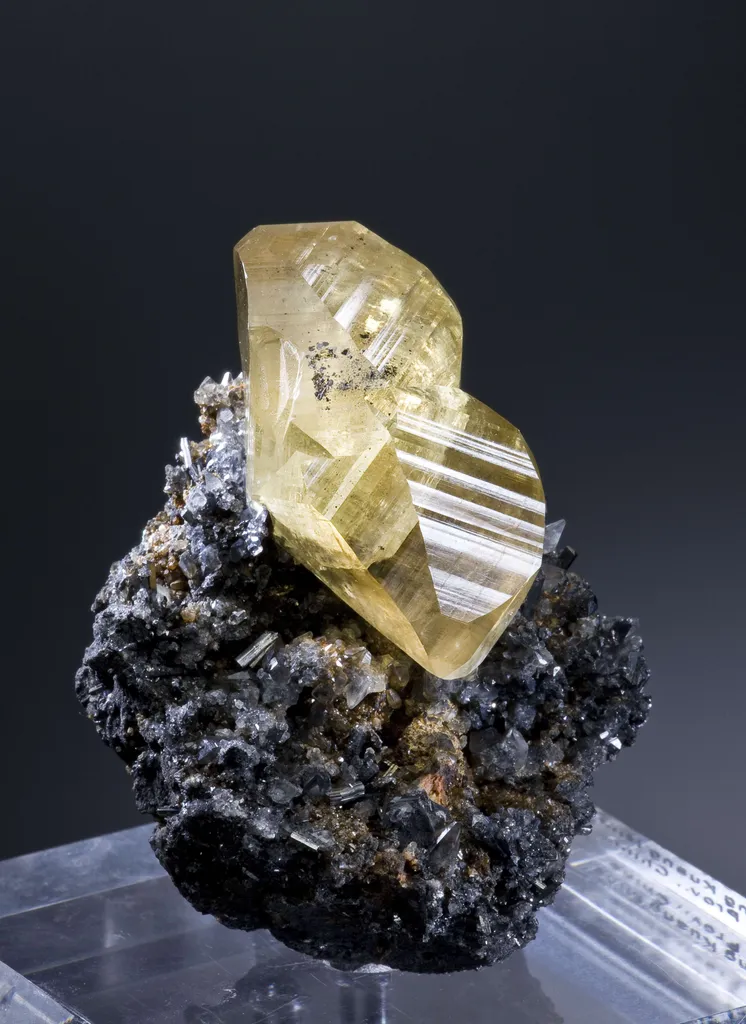 Calcite on Stibnite - image 2