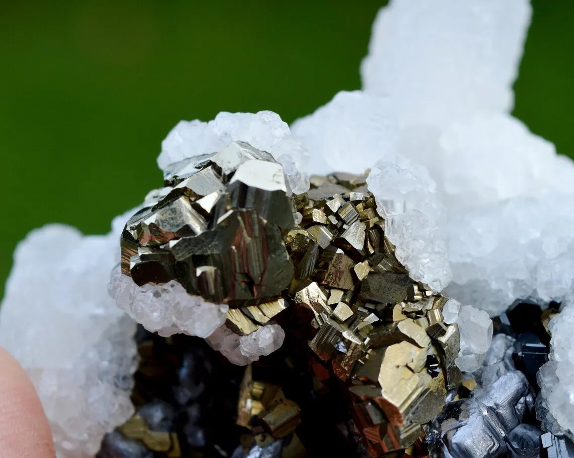 Calcite & Pyrite sphalerite 245 grams - Trepča complex, Mitrovica, Mitrovica District, Kosovo - image 3