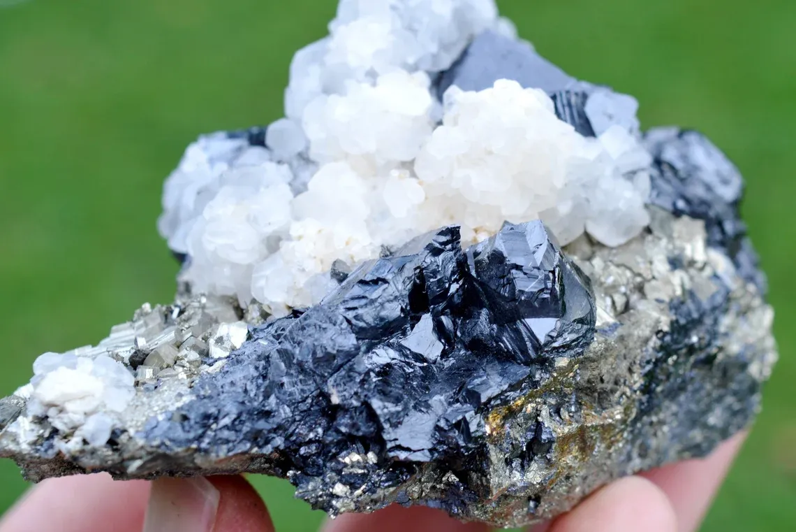 Calcite Pyrite Sphalerite 590 grams - Trepča complex, Mitrovica, Mitrovica District, Kosovo - image 4