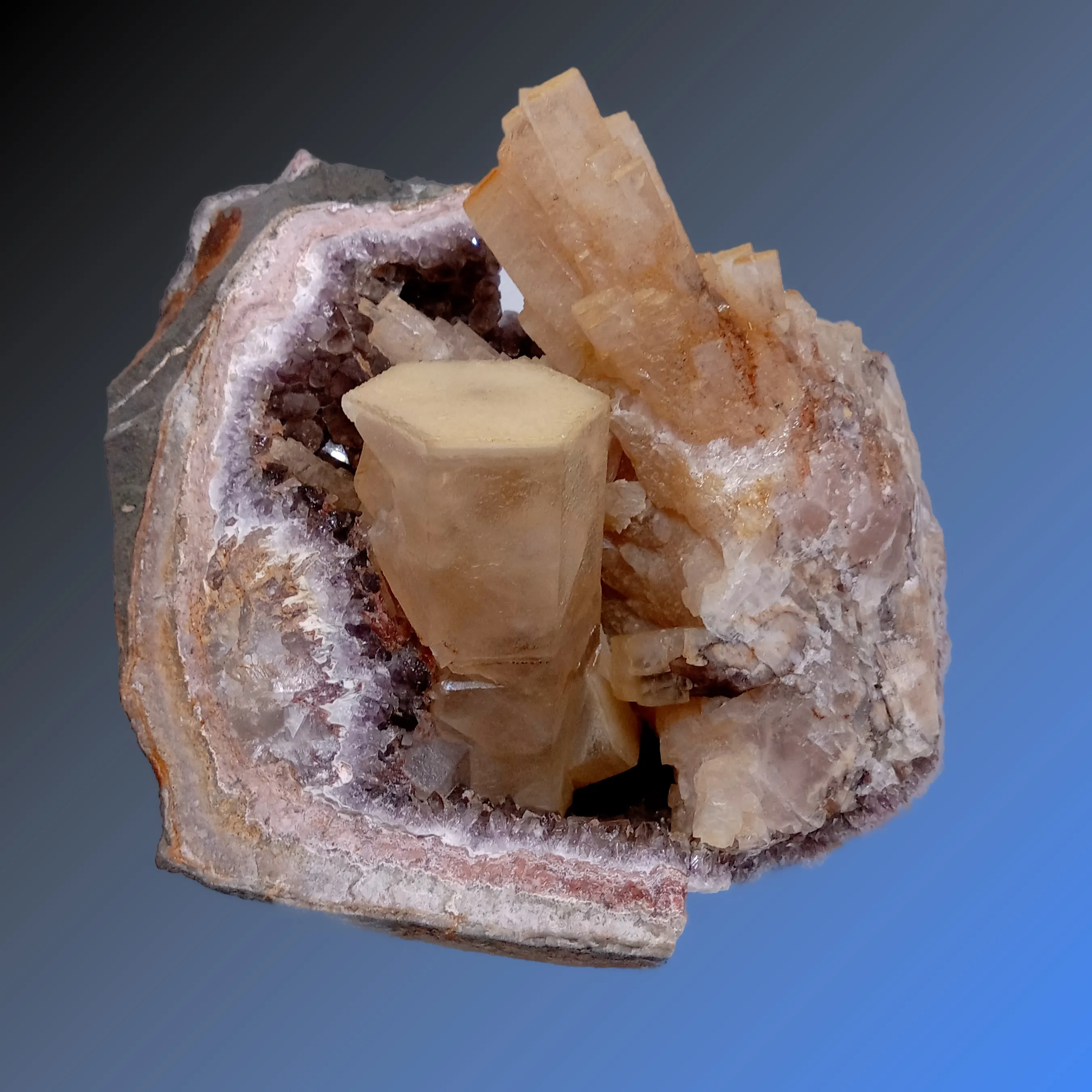 Calcite, Quartz from Germany, Baden-Württemberg, Karlsruhe Region, Enzkreis, Birkenfeld, Idar-Oberst - image 1