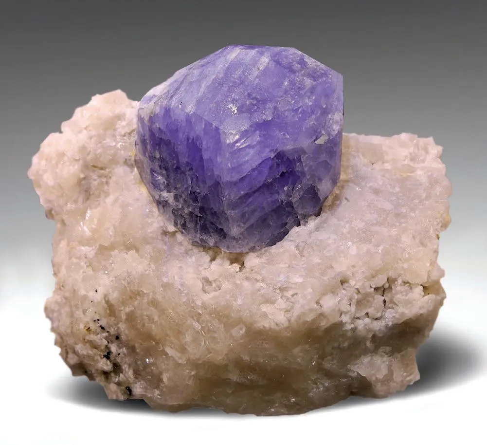Calcite, Sodalite - image 1