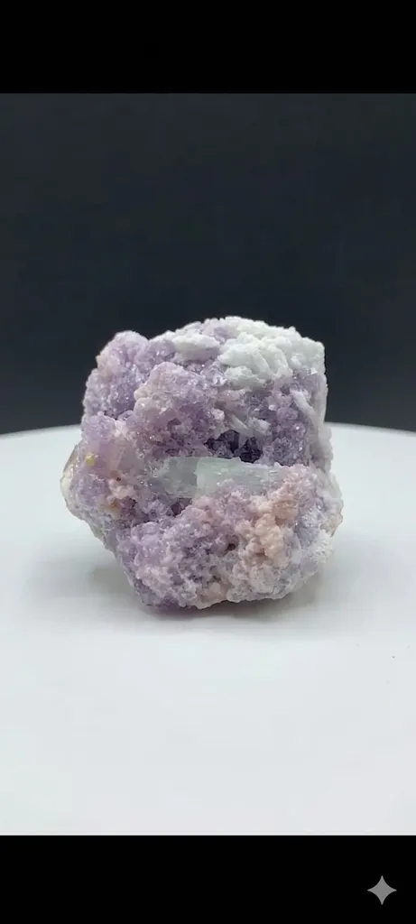 Calcite spaciman image