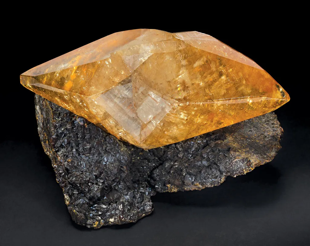 Calcite, Sphalerite image