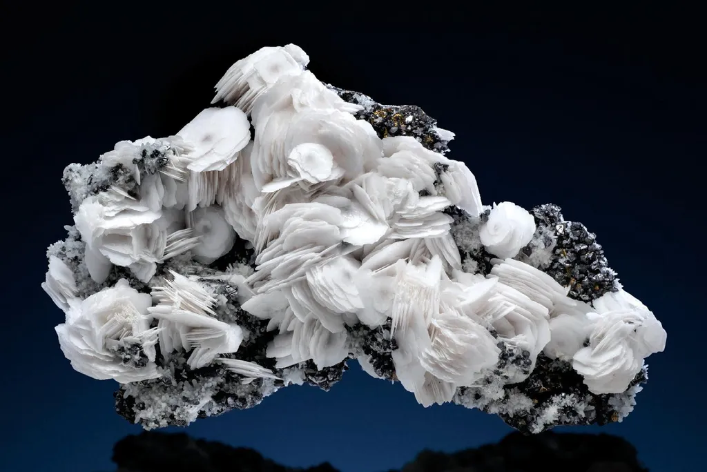 Calcite, Sphalerite image