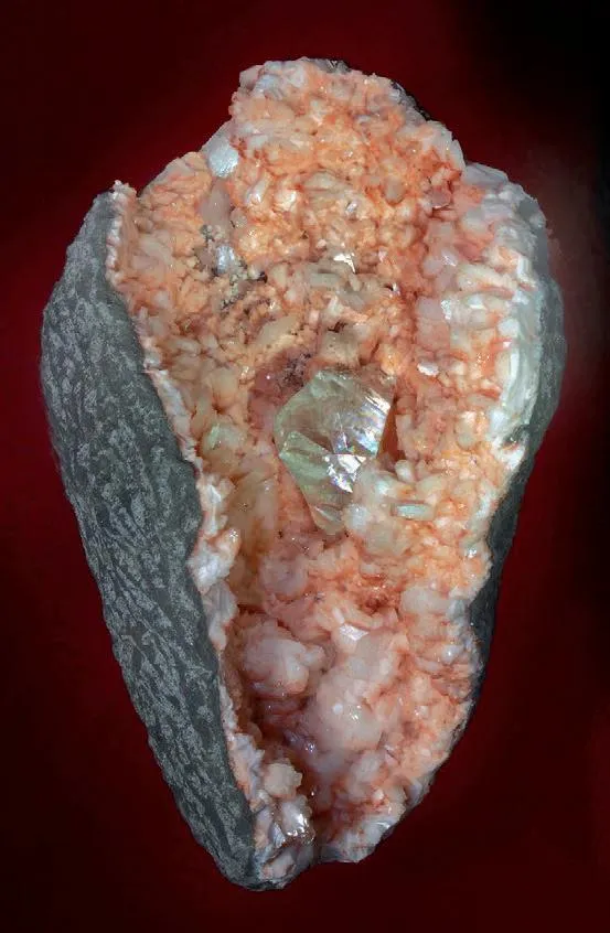 Calcite, Stilbite image