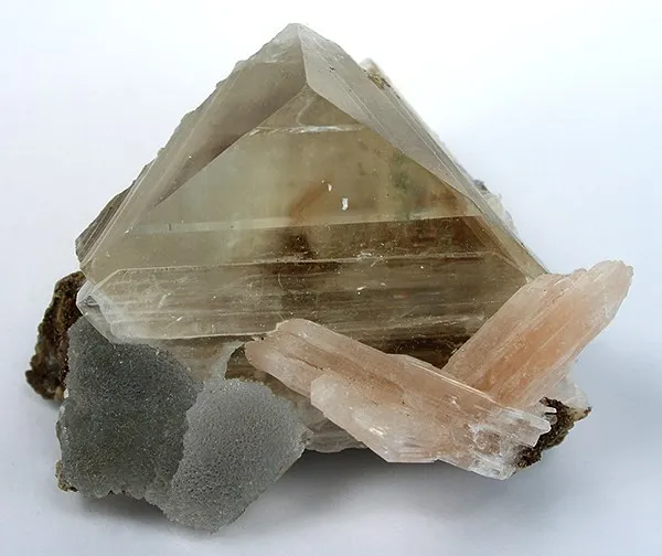 Calcite, Stilbite-Ca, Quartz - image 1