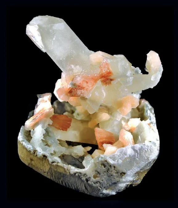 Calcite, Stilbite, Heulandite, Chalcedony - image 1