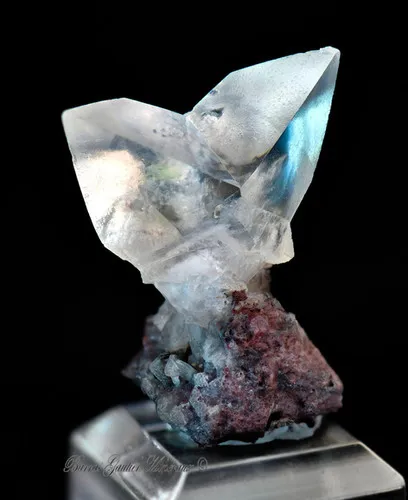 Calcite twin image