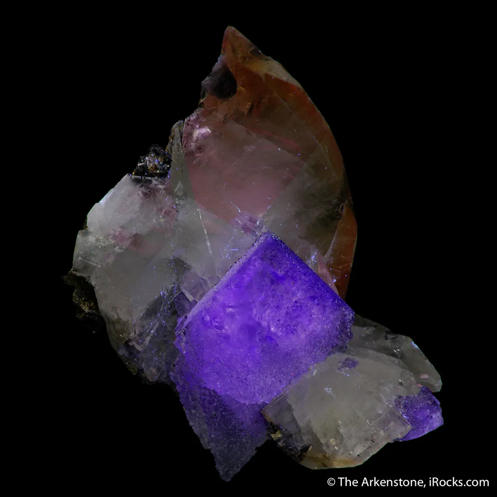 Calcite twin on Fluorite etched corner image