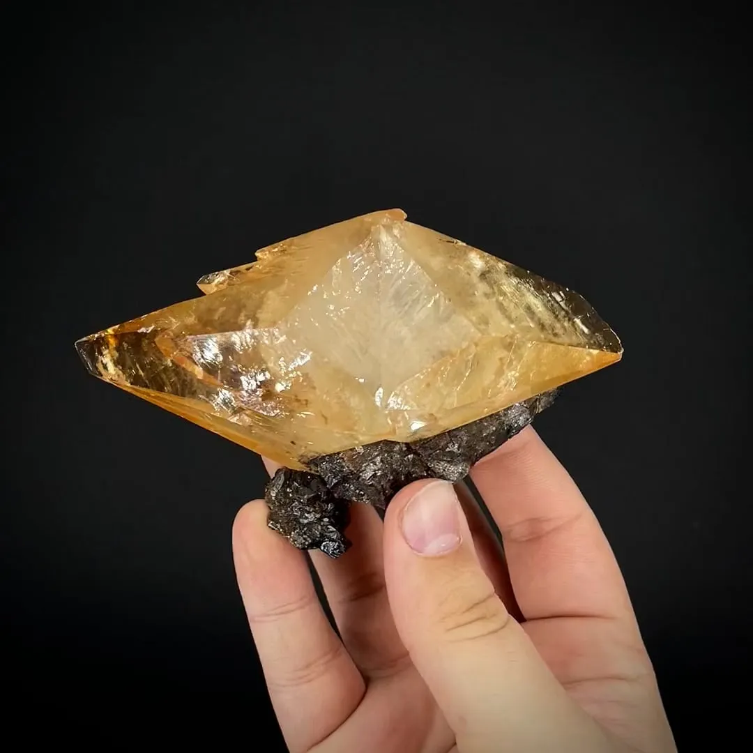 Calcite (twin) on Sphalerite - image 2
