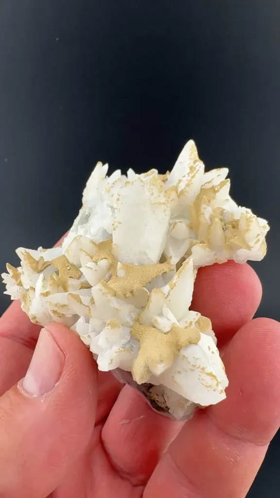 Calcite (twin) with Quartz image