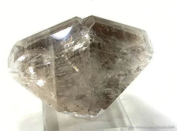 Calcite (Twinned) - image 1