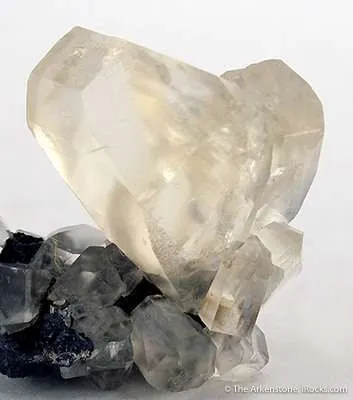 Calcite (Twinned) - image 3