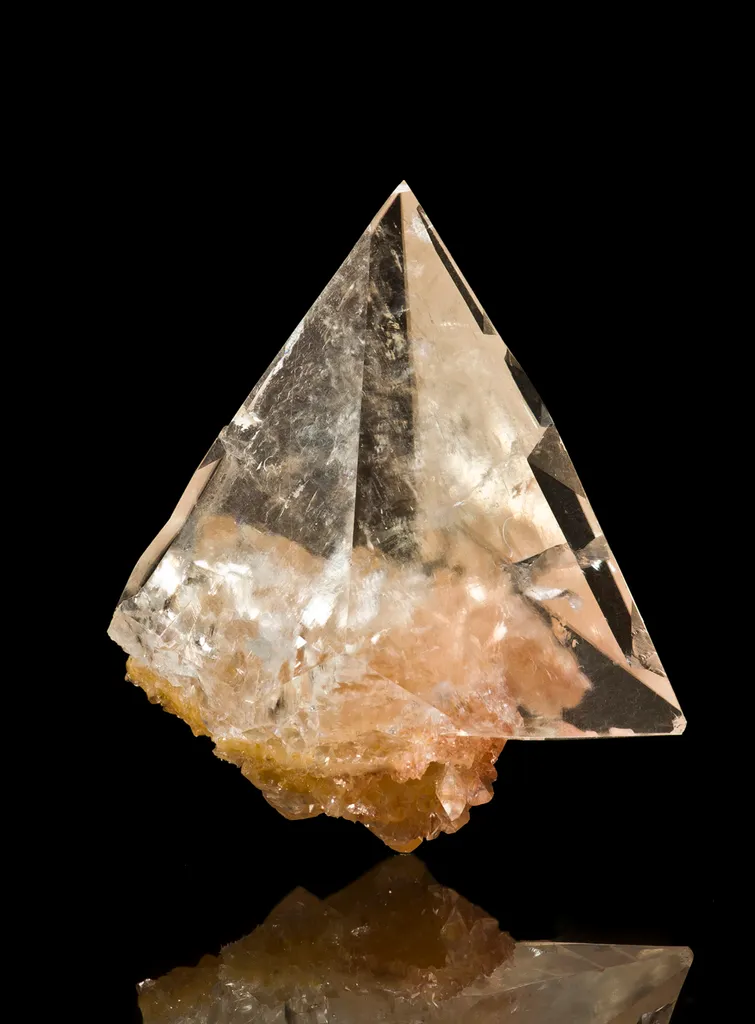 Calcite (Twinned) - image 2