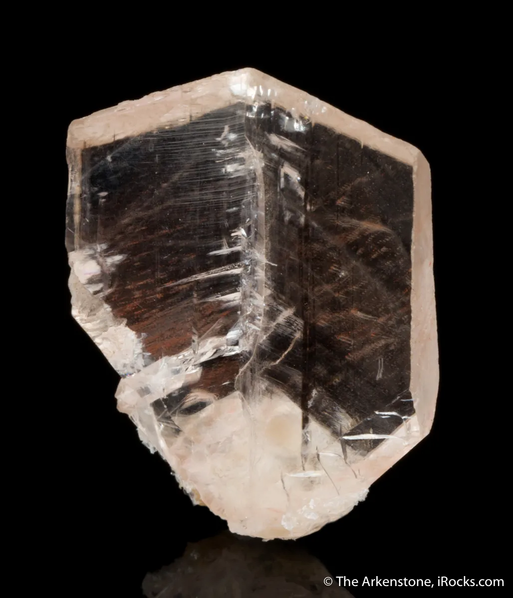 Calcite (twinned) - image 2