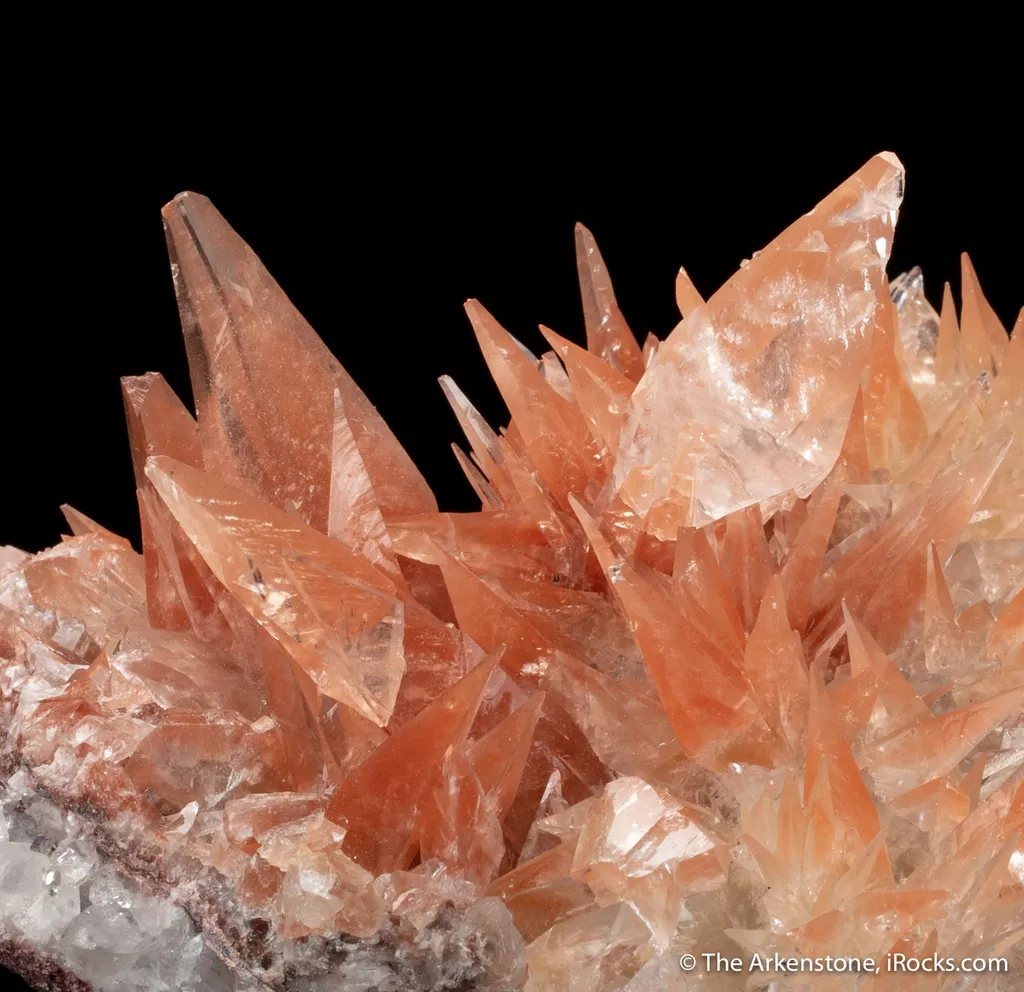 Calcite (twinned) - image 2