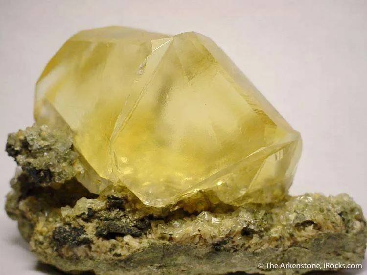 Calcite (Twinned) - image 3