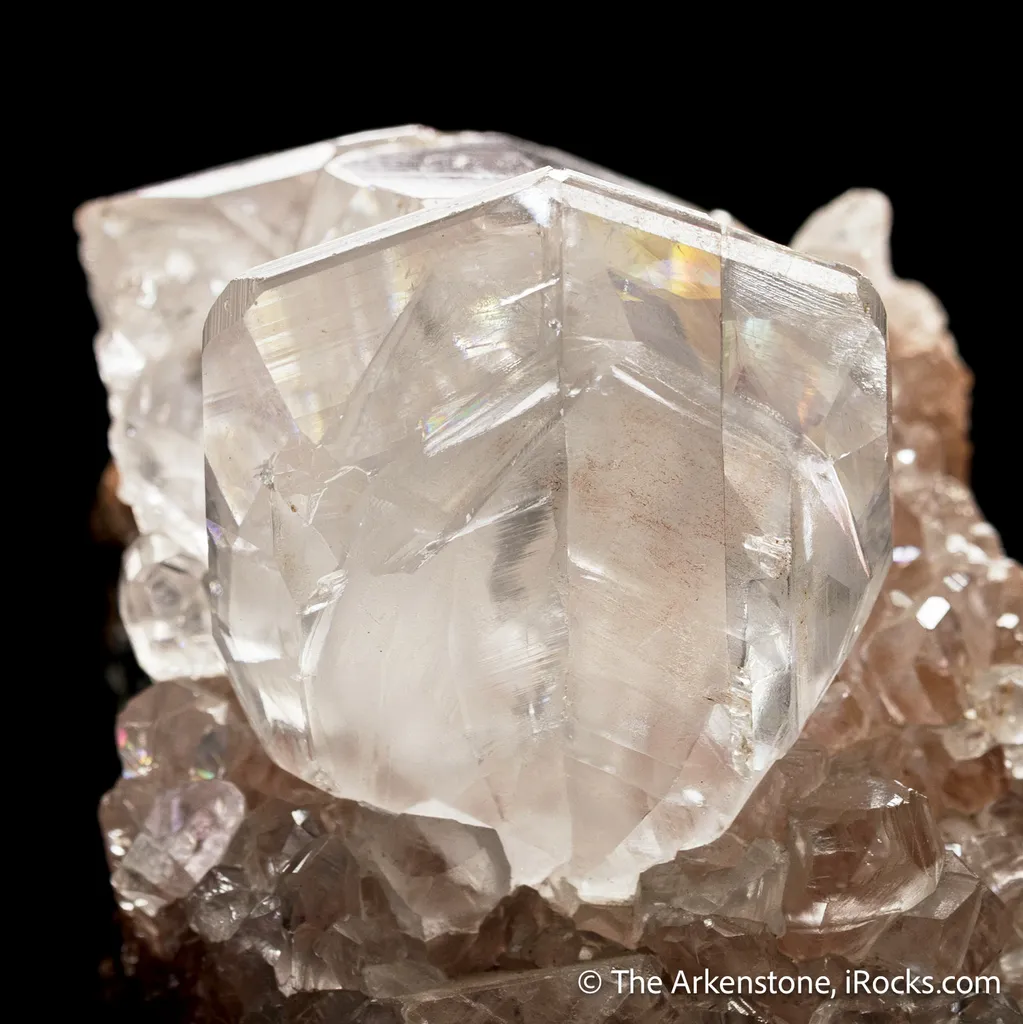 Calcite (twinned) - image 4