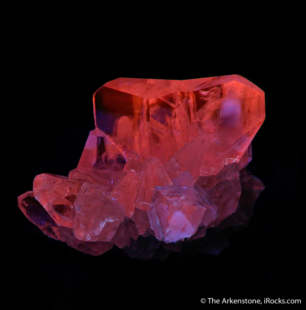 Calcite (twinned) (Fluorescent) - image 6