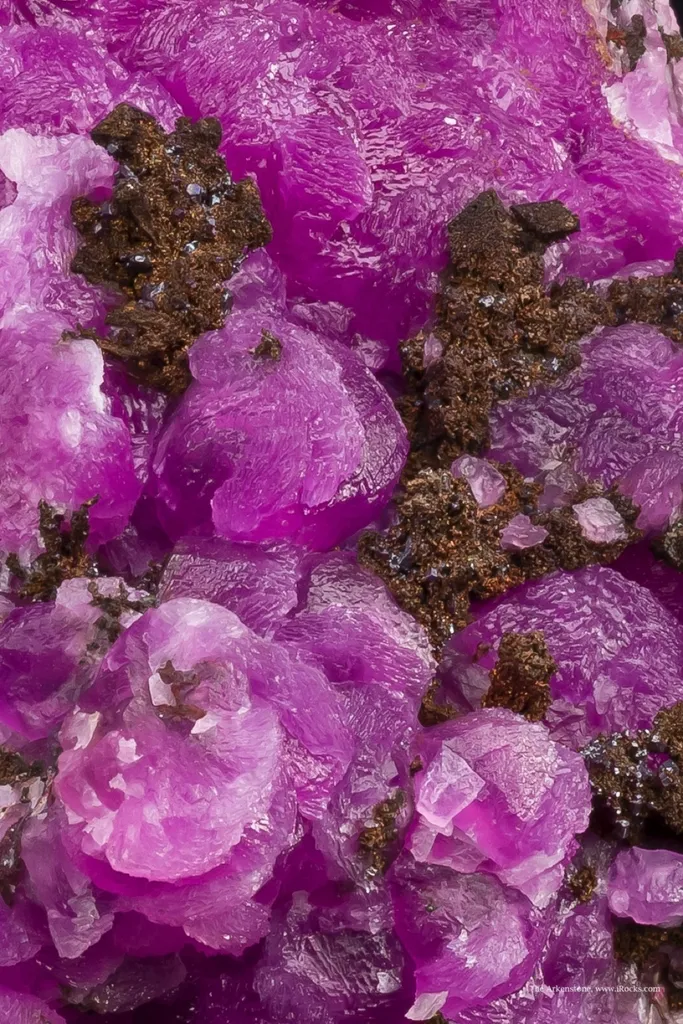 Calcite var Cobaltian with Copper image