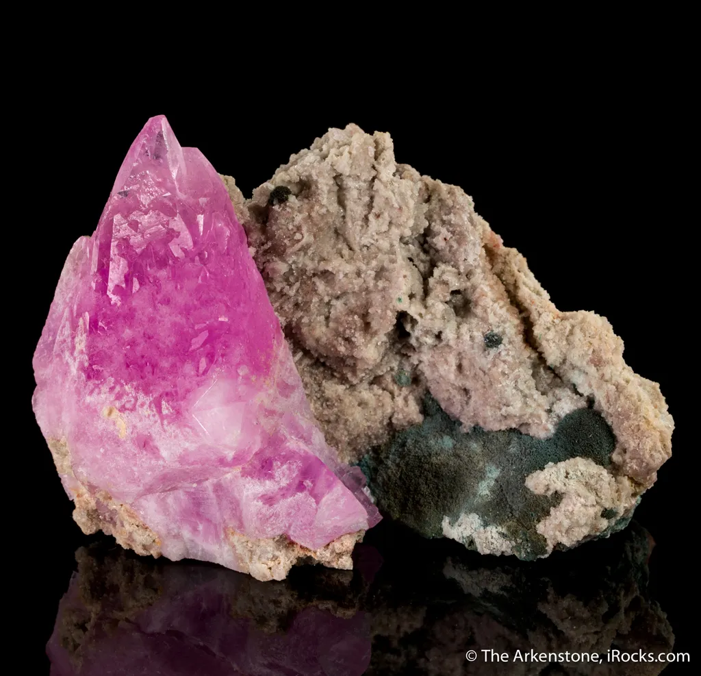 Calcite var. Cobaltian with Kolwezite image