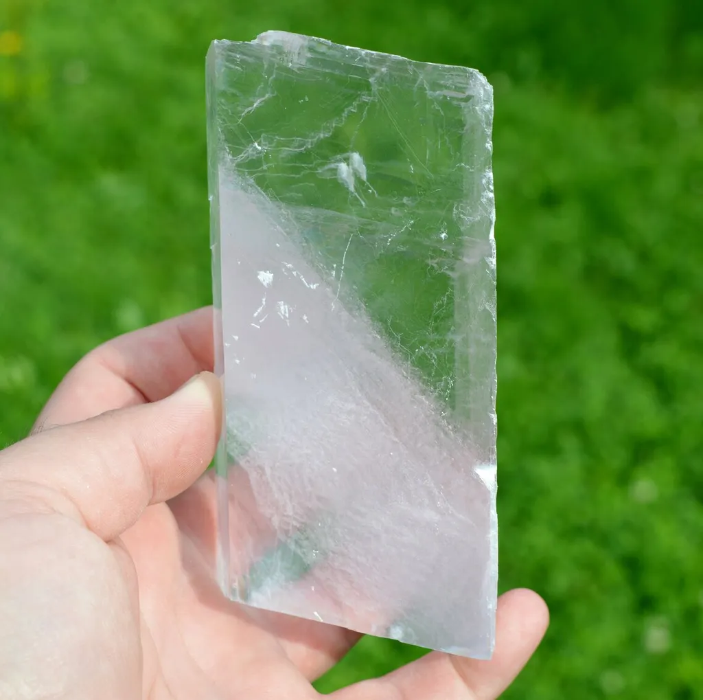 Calcite var. Iceland Spar 771 grams - Mahajanga Province, Madagascar - image 4