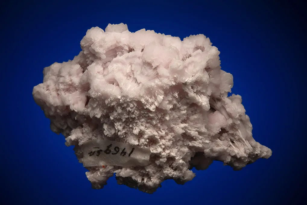 Calcite var. manganoan after KUTNAHORITE - image 2