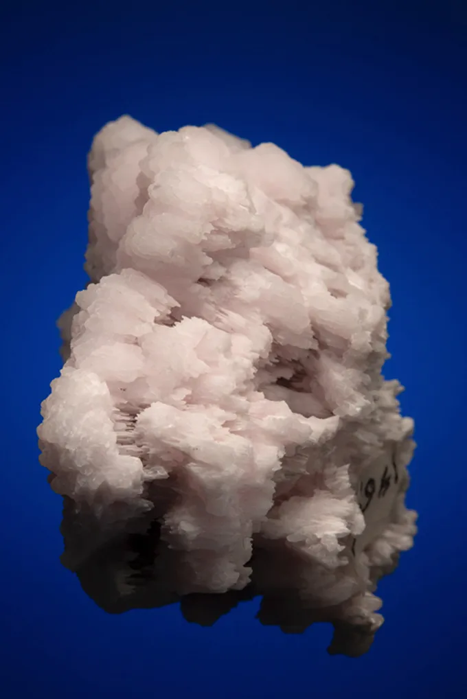 Calcite var. manganoan after KUTNAHORITE - image 4