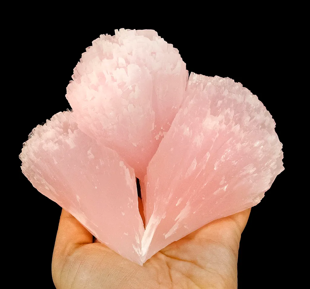 Calcite Var. Manganoan - image 5
