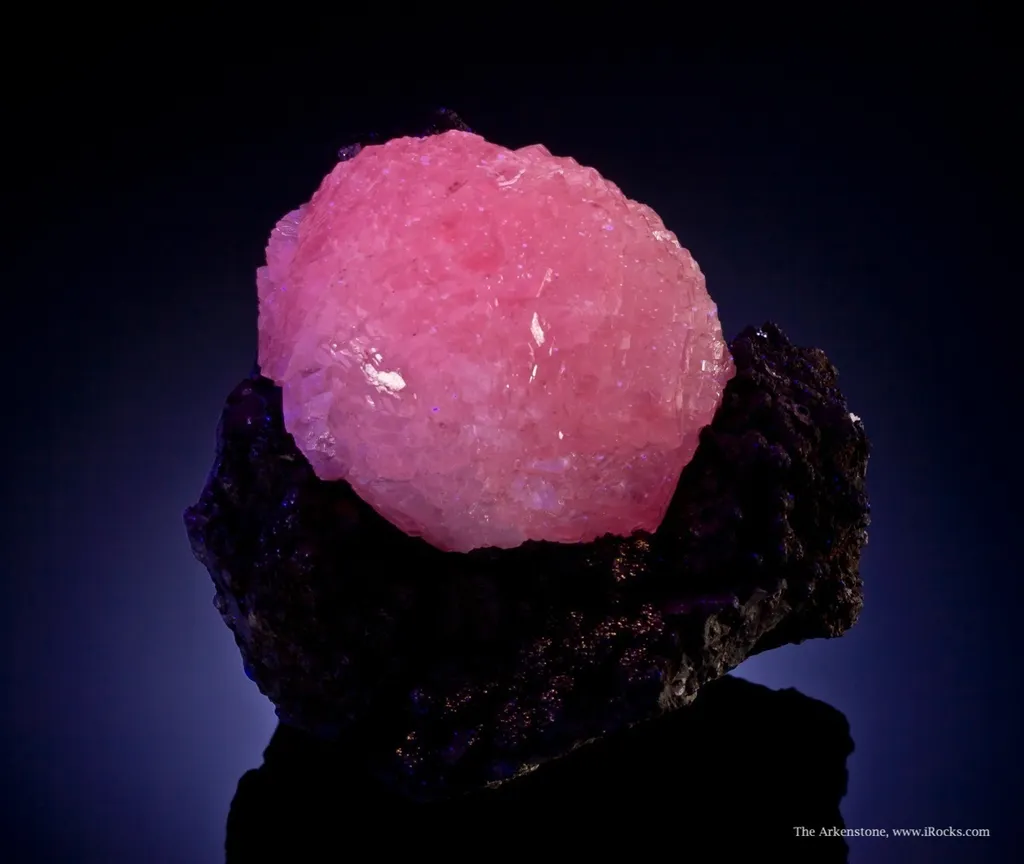 Calcite Var. Manganoan - image 4