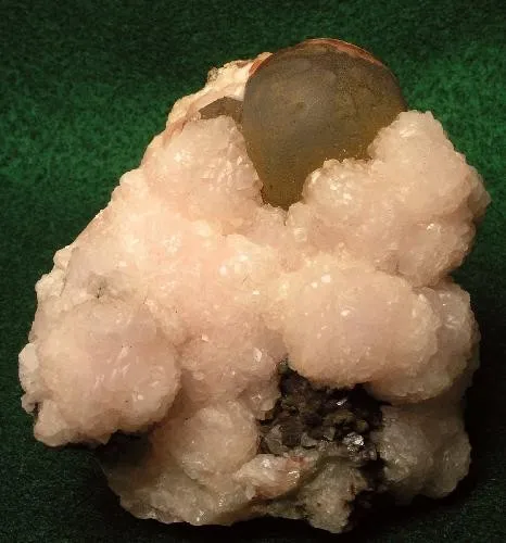 Calcite (Var: Manganoan Calcite) image