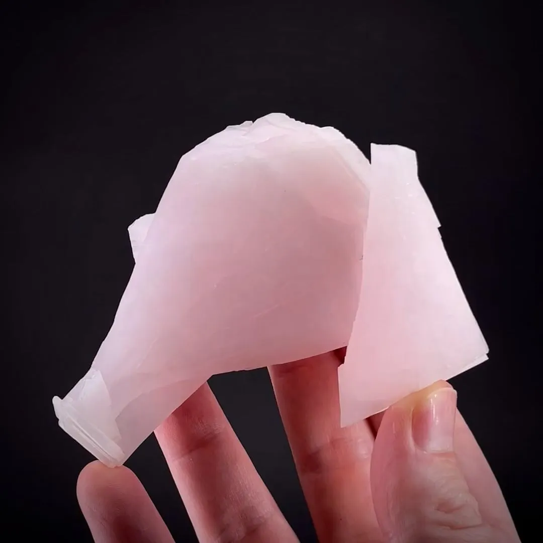 Calcite var. Manganoan (fluorescent) - image 1