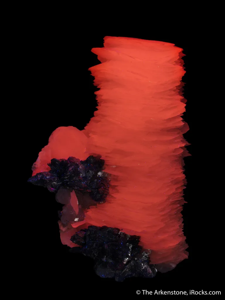 Calcite var Manganoan with Lollingite image