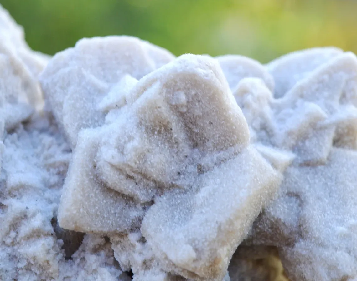 Calcite var sand-calcite & Gogotte - 712 grams - Fontainebleau, Seine-et-Marne, France - image 2