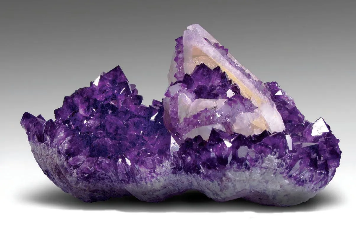Calcite with Amethyst stripes - image 1