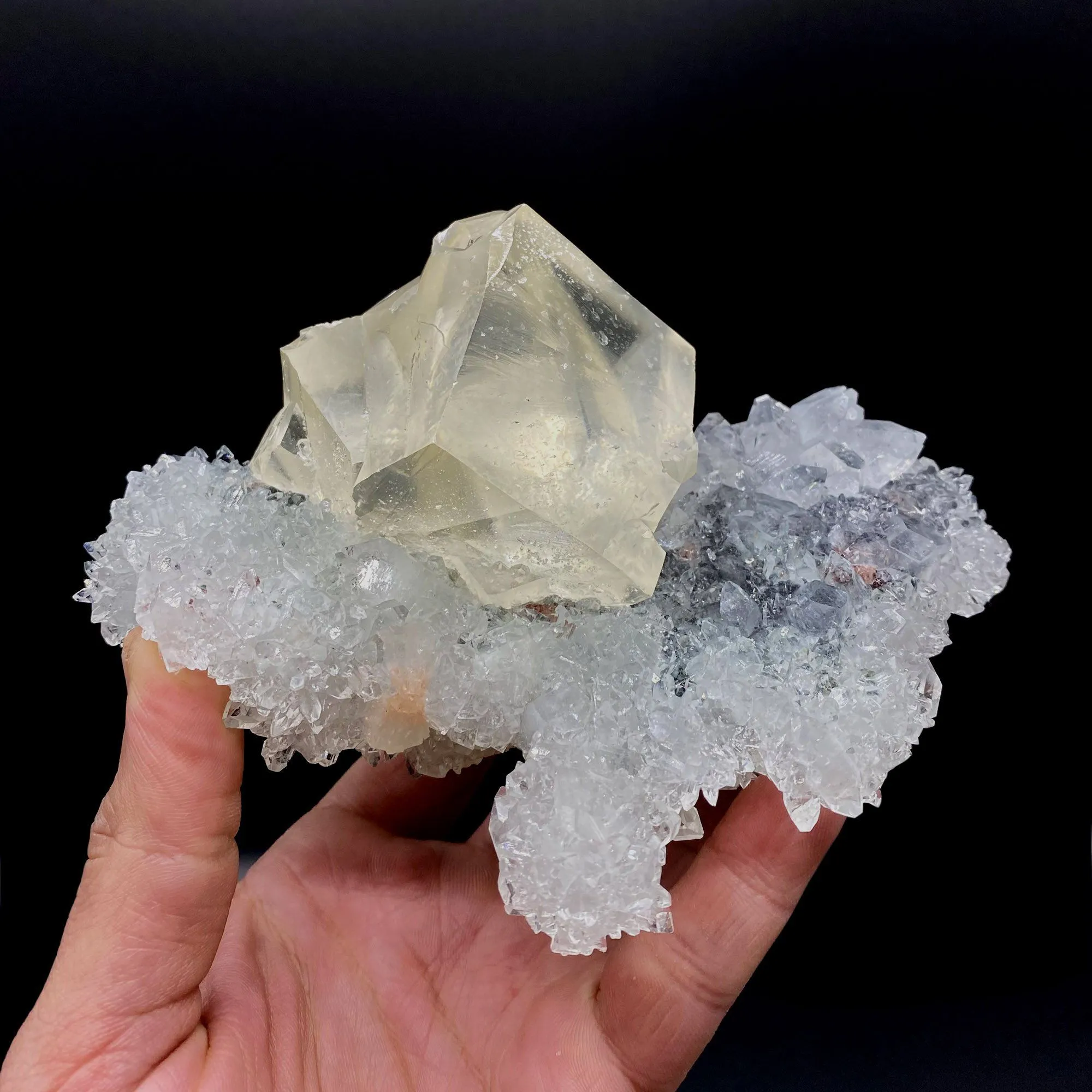 Calcite with Apophyllite on Heuladnite - image 7