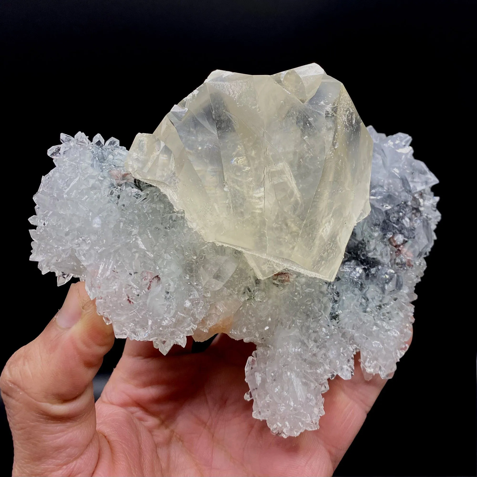 Calcite with Apophyllite on Heuladnite - image 3