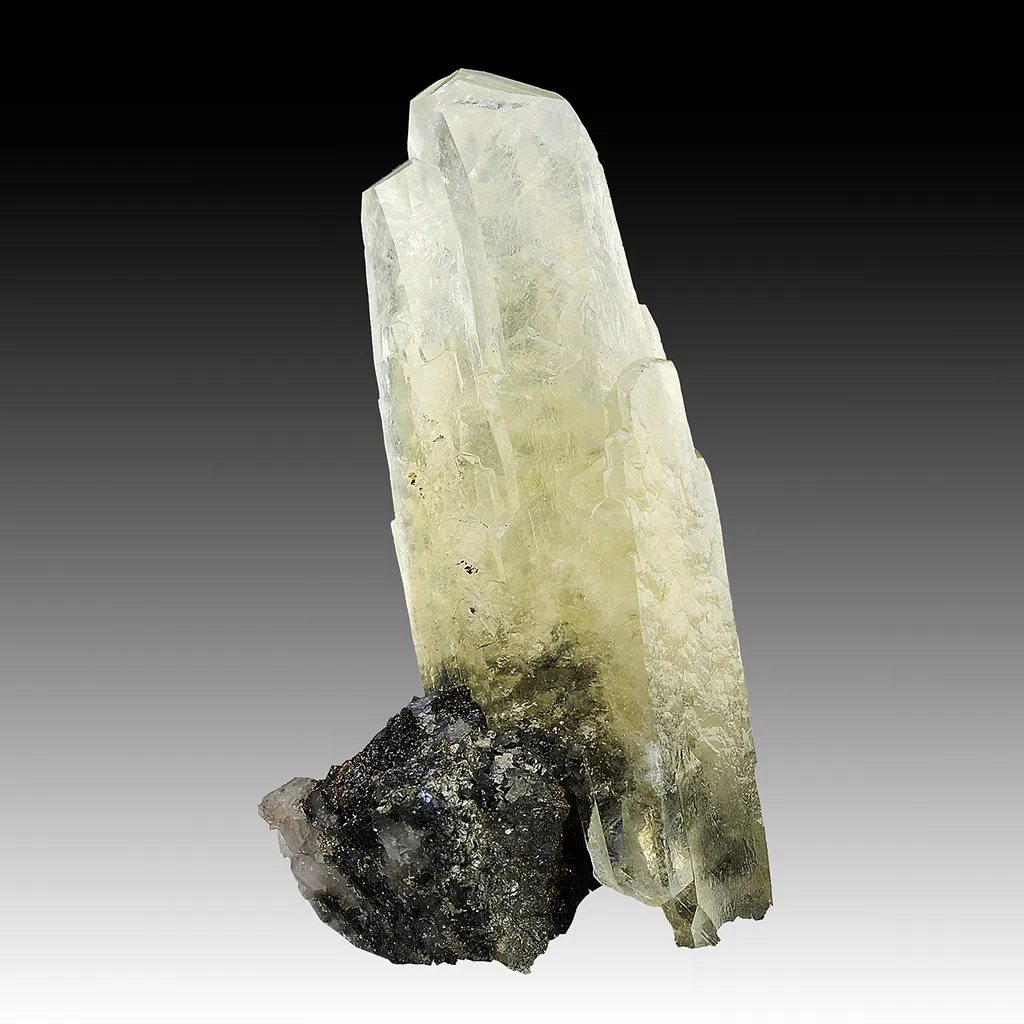 Calcite with Chalcopyrite image