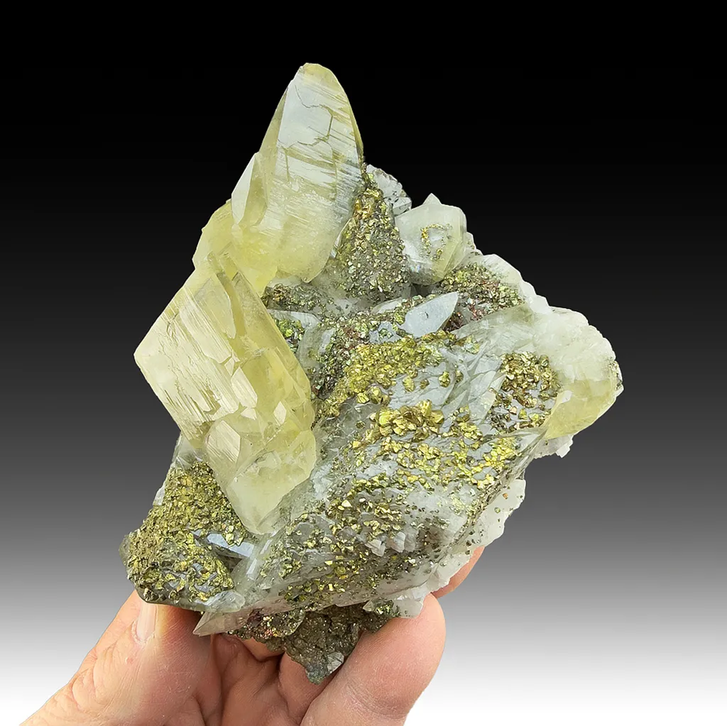 Calcite with Chalcopyrite image