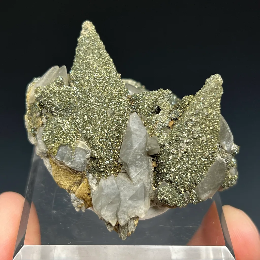 Calcite with Chalcopyrite image